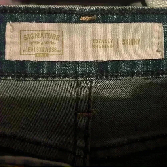 Signature by Levi Strauss & Co. Gold Label Skinny Jeans - Picture 3 of 5